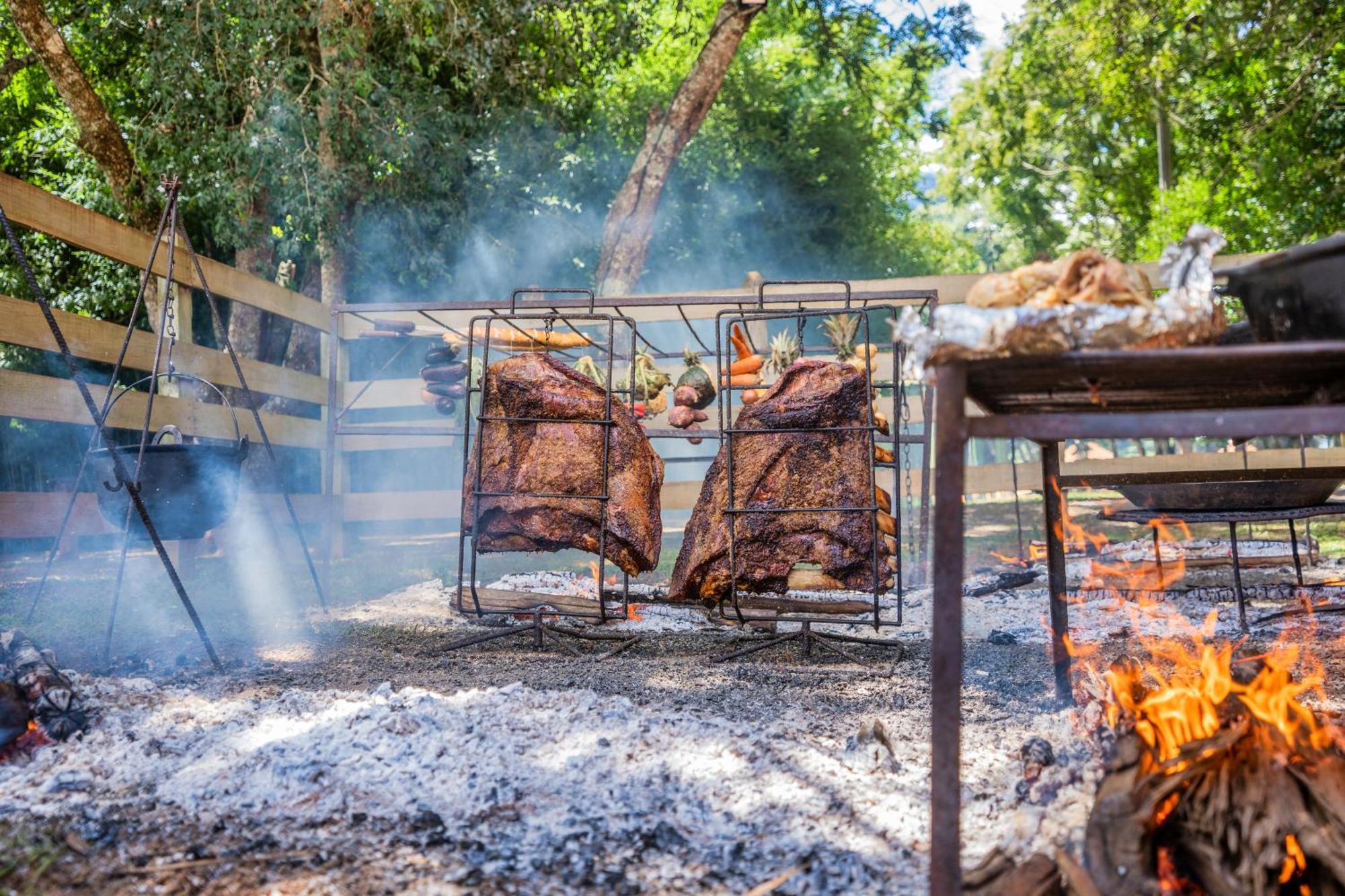 Vira Charme Resort Fernandes Pinheiro Kültér fotó